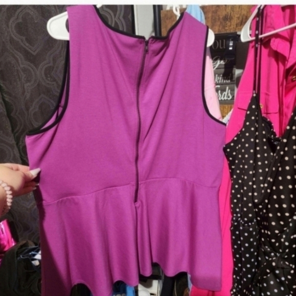 Torrid Top Womens 3X Purple Black Lace Trim Peplum Sleeveless Plus Size Shirt - Picture 3 of 4